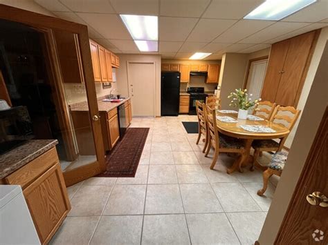 quad cities apartments / housing for rent .